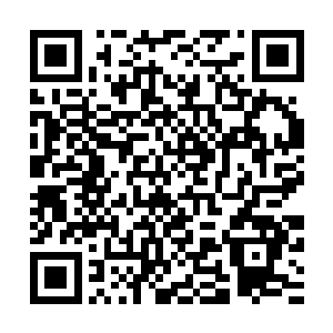 #只#见#赛#场#顶#上#的#大#屏#幕#上#出#现#了#六#个#人#的#头#像#二维码生成