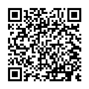 一听到这声音本尼立刻拿起了手边的电话直接拨到了巴黎二维码生成