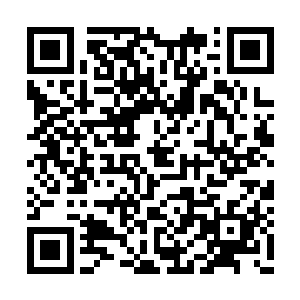 他从田秘书的手里拿出一叠照片放在安瑞的面前二维码生成