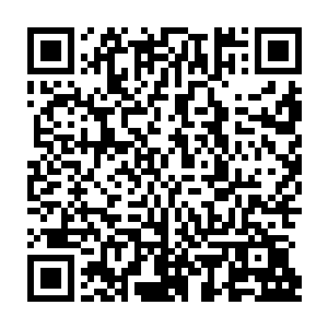 但一直站在门口的南宫峰和坐在那里玩着手枪的欧阳南希给了他太大的压力二维码生成