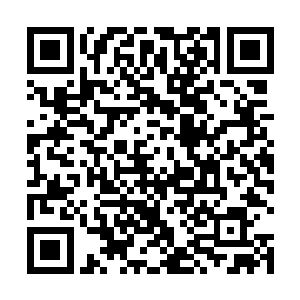 叶秋立刻就从两人的神态举止中发现了点点的古怪之处二维码生成