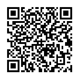 周围的岩石墙壁上面还密密麻麻地刻满了防止能量逸散二维码生成