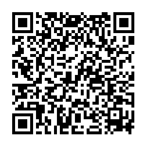 急于知道这段视频到底都是些什么内容的上官天凌立即按下了播放键二维码生成