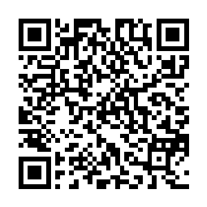 权正银心怀戒惧的看了看那绣满金色梵文的绛红色帷帐二维码生成