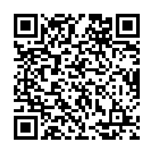 柳逸尘不动声色的将自己的气息灌满了画皇陛下的身体二维码生成